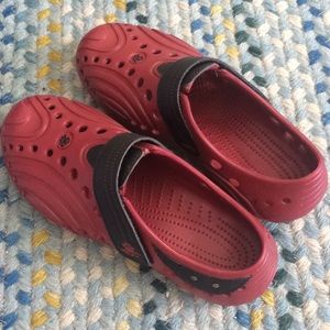 Dawgs shoes. Boys Sz 3 NIB